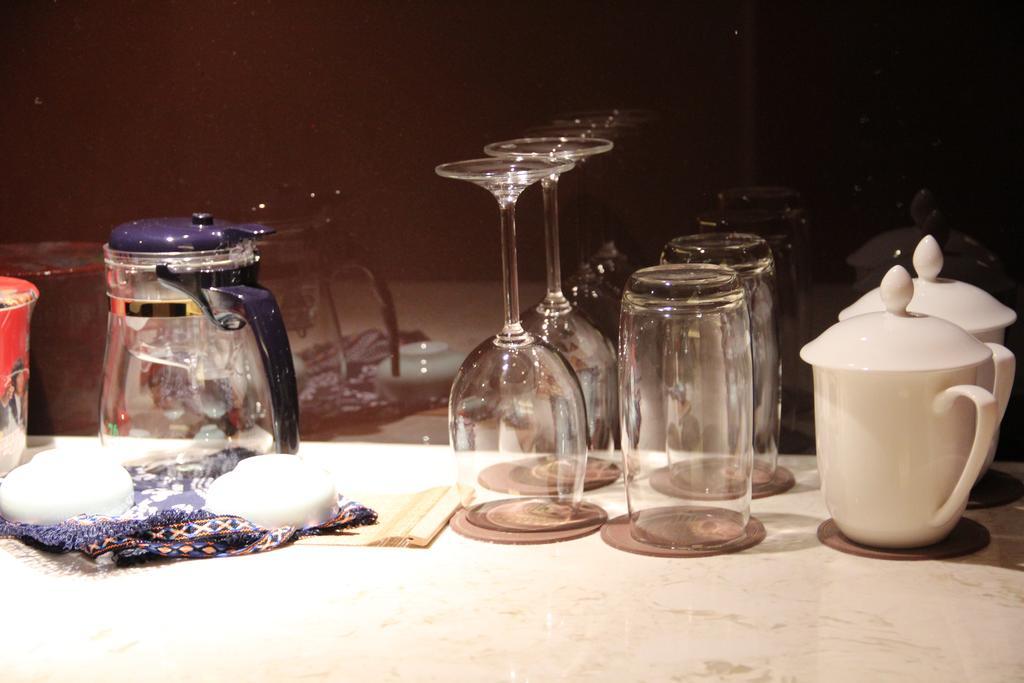Xi'An Qu Jiang Yin Zuo Hotel Rum bild